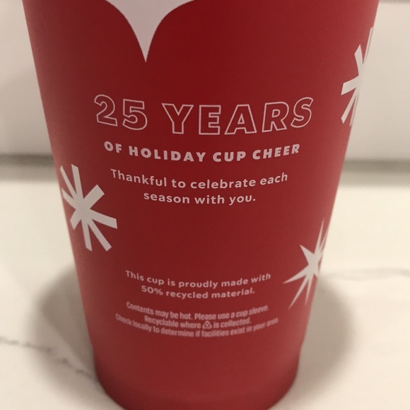 Starbucks Red Cup 2022 - Picture 3 of 6